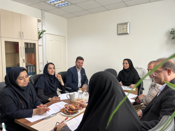 جلسه هماهنگی ارایه متمرکز دروس معارف اسلامی با روسای آموزش دانشکده ها - سال ۱۴۰۴